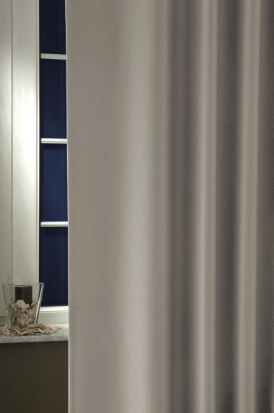 Material Draperie Dim Out Uni 42 . 8 platina 280 cm